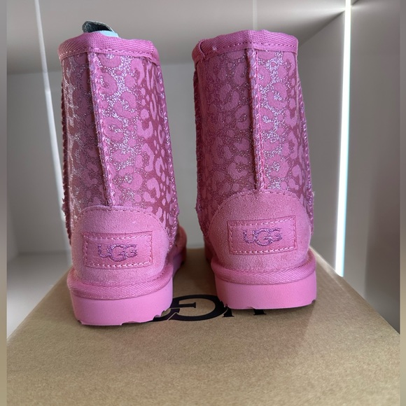 Uggs - Girls' Classic II Glitter Leopard Print Boots - Walker, Toddler - Picture 5 of 7